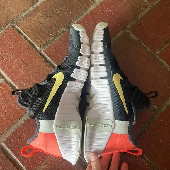 Nike Navy Metcons 10.5‎ - Picture 6 of 7